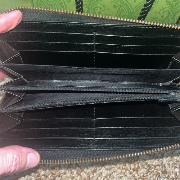 Gucci Tropical Bird continental wallet tropical bird scene 7.5 x 4.25 x 1  EUC - Picture 13 of 14